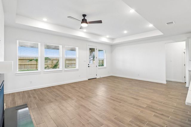 12406 Old Fashion Circle, Mont Belvieu, TX 77535