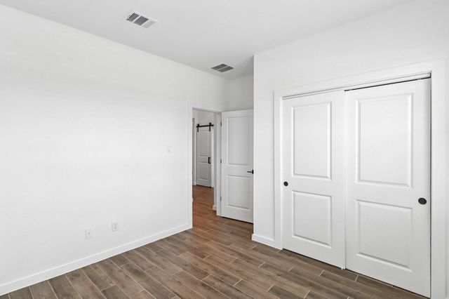 12406 Old Fashion Circle, Mont Belvieu, TX 77535