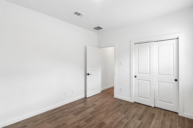 12406 Old Fashion Circle, Mont Belvieu, TX 77535