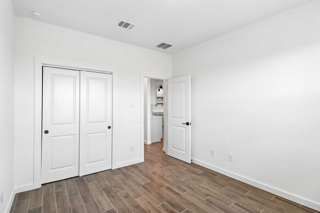 12406 Old Fashion Circle, Mont Belvieu, TX 77535