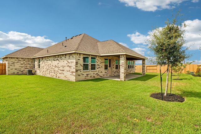 12406 Old Fashion Circle, Mont Belvieu, TX 77535