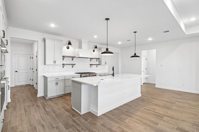 12406 Old Fashion Circle, Mont Belvieu, TX 77535