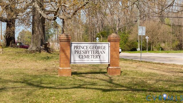 6717 Middle Rd, Prince George, VA 23875
