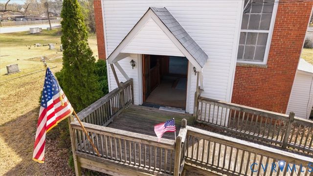 6717 Middle Rd, Prince George, VA 23875