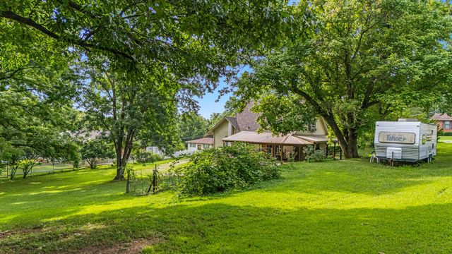 415 Farrell Street, West Plains, MO 65775