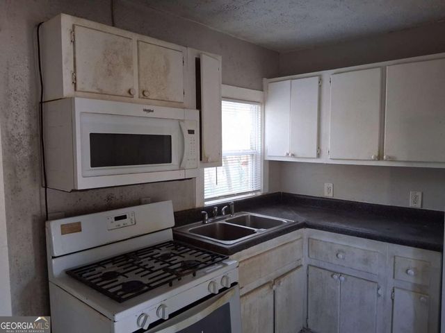 2835 Burton Road NW, Atlanta, GA 30311