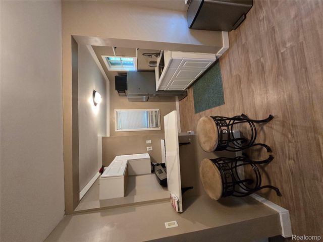 371 Nebraska, Pontiac, MI 48341