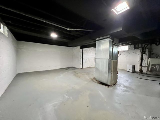 371 Nebraska, Pontiac, MI 48341