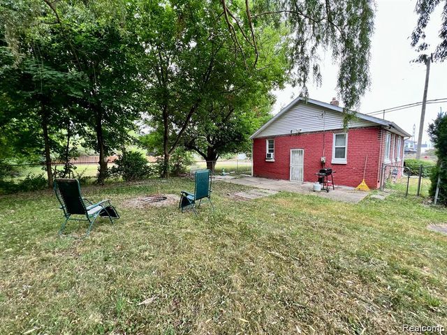 371 Nebraska, Pontiac, MI 48341