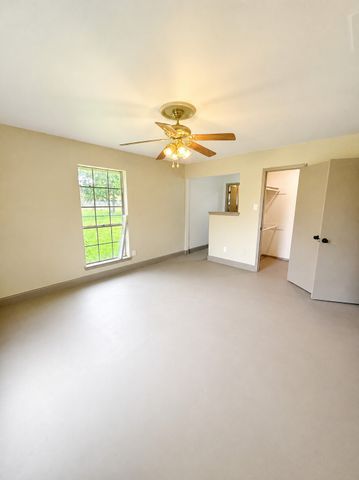 206 N Main Street, Edgewood, TX 75117