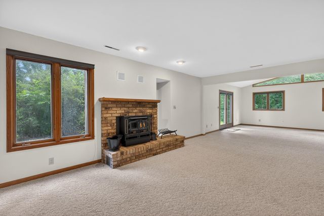 1925 Wembley Road, Waterloo, IA 50701