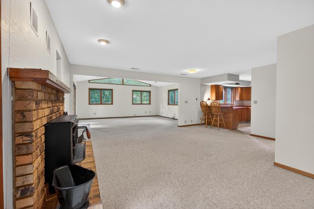 1925 Wembley Road, Waterloo, IA 50701