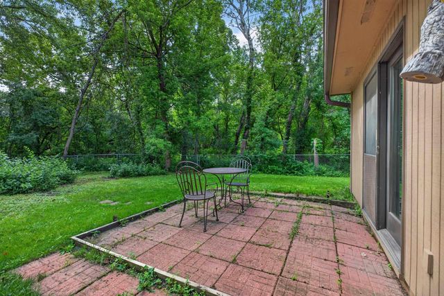 1925 Wembley Road, Waterloo, IA 50701