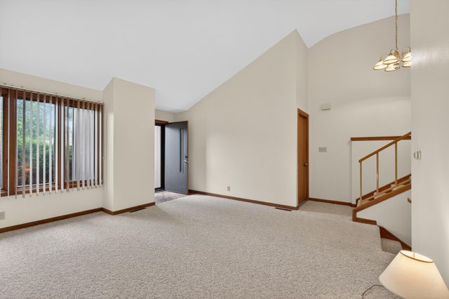 1925 Wembley Road, Waterloo, IA 50701