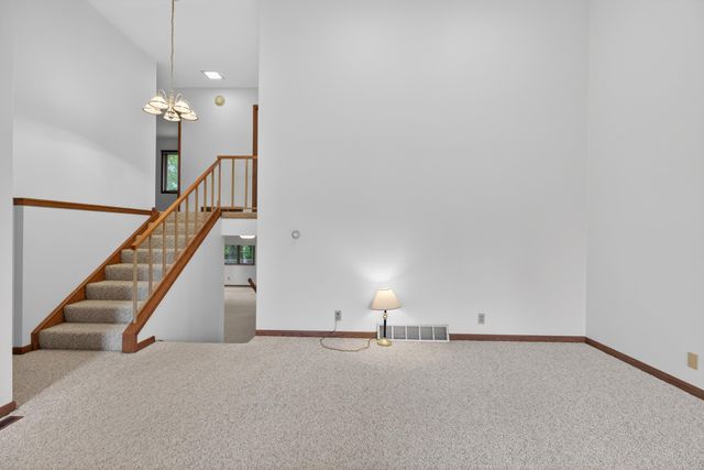 1925 Wembley Road, Waterloo, IA 50701