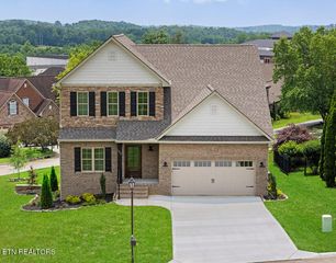 180 Hatteras Circle, Lenoir City, TN 37772