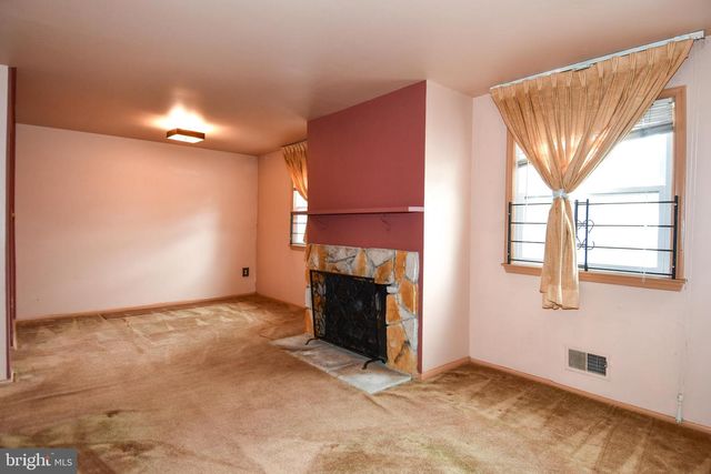 7445 CALDER DR, Capitol Heights, MD 20743