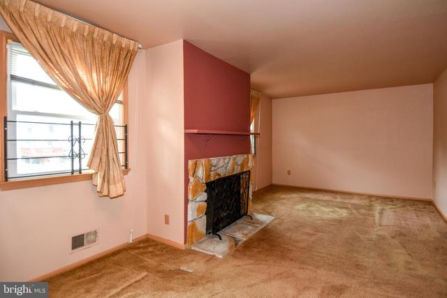 7445 CALDER DR, Capitol Heights, MD 20743