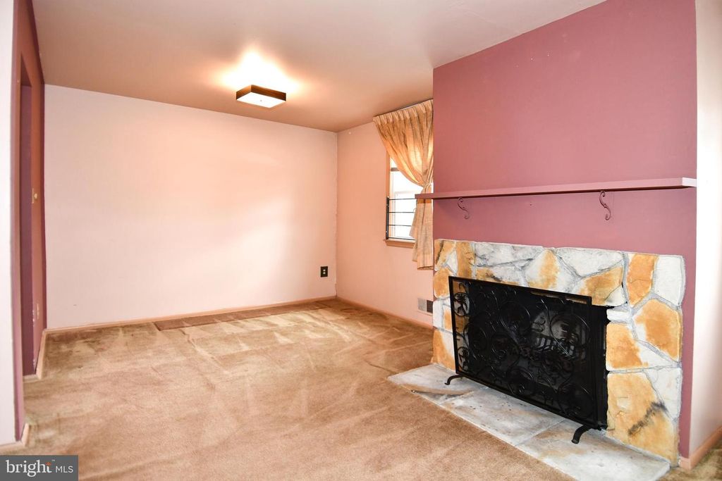 Image 15 of property listing at 7445 CALDER DR, Capitol Heights, MD 20743