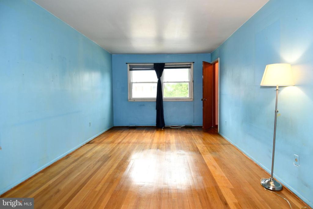 Image 16 of property listing at 7445 CALDER DR, Capitol Heights, MD 20743