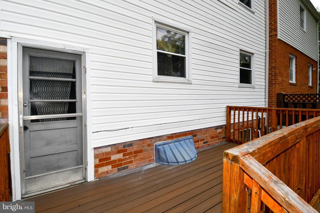 Image 32 of property listing at 7445 CALDER DR, Capitol Heights, MD 20743