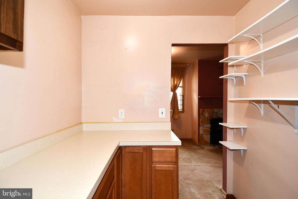 Image 8 of property listing at 7445 CALDER DR, Capitol Heights, MD 20743