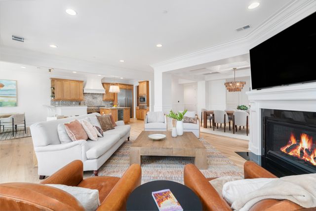 108 Fairbanks Oak Alley Unit 201, Charleston, SC 29492