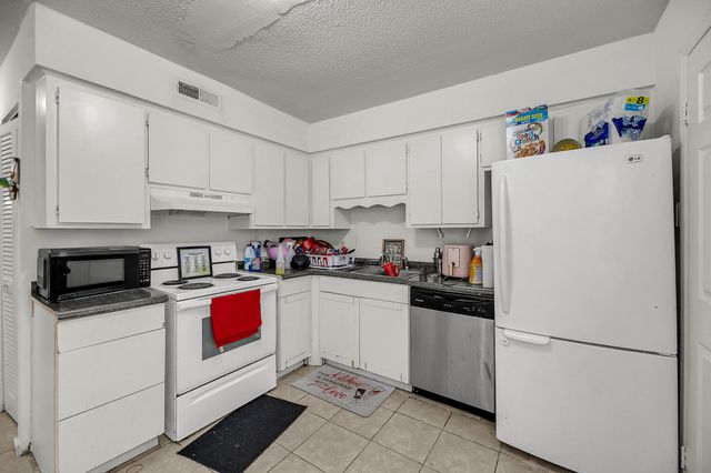 105 Magwood Drive, Summerville, SC 29485