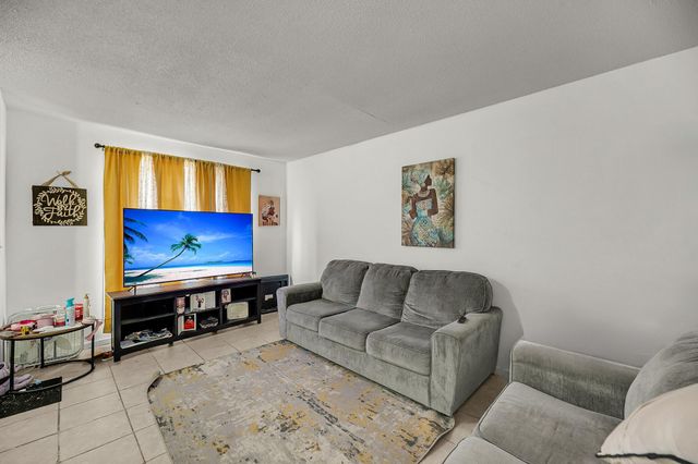 105 Magwood Drive, Summerville, SC 29485