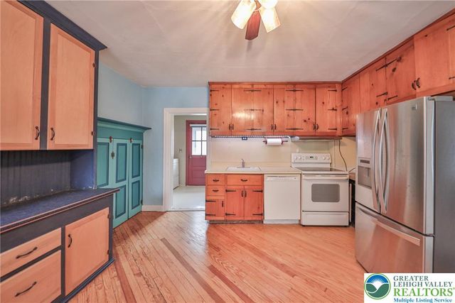 1333 Spring Valley Road, Bethlehem City, PA 18015