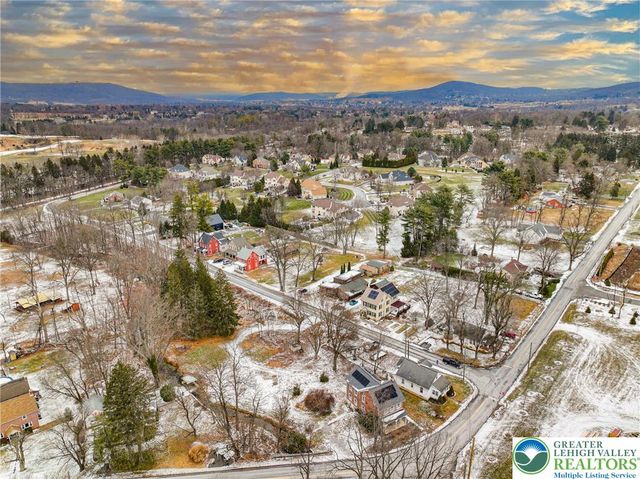 1333 Spring Valley Road, Bethlehem City, PA 18015