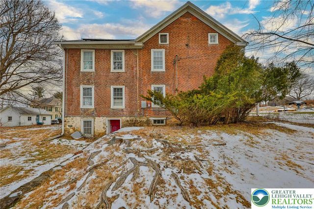 1333 Spring Valley Road, Bethlehem City, PA 18015