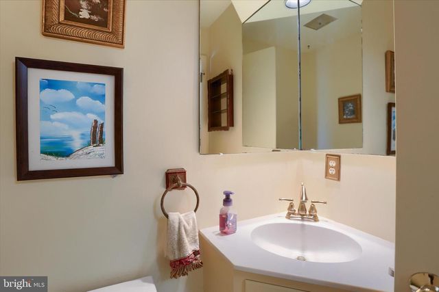 4225 ORCHARD HILL RD, Harrisburg, PA 17110