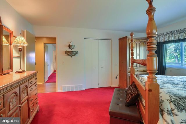 4225 ORCHARD HILL RD, Harrisburg, PA 17110