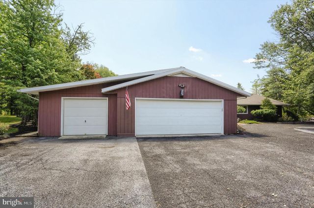 4225 ORCHARD HILL RD, Harrisburg, PA 17110