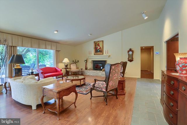 4225 ORCHARD HILL RD, Harrisburg, PA 17110