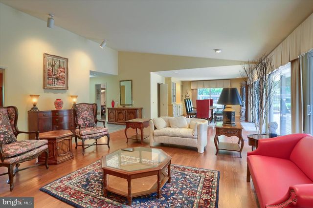 4225 ORCHARD HILL RD, Harrisburg, PA 17110