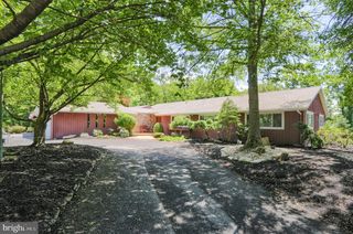 4225 ORCHARD HILL RD, Harrisburg, PA 17110