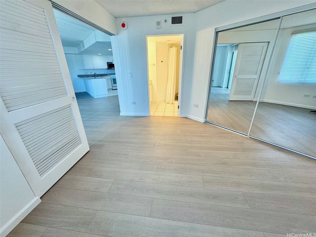 1314 Kalakaua Avenue 910, Honolulu, HI 96826