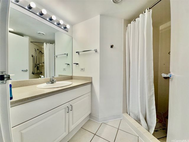 1314 Kalakaua Avenue 910, Honolulu, HI 96826