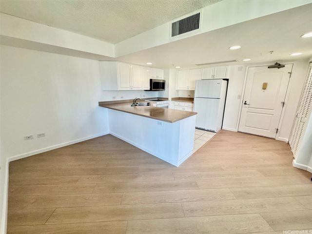 1314 Kalakaua Avenue 910, Honolulu, HI 96826