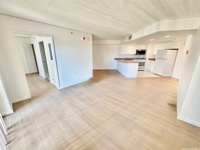 1314 Kalakaua Avenue 910, Honolulu, HI 96826