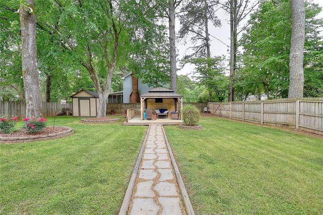 4976 Mystere Circle SW, Lilburn, GA 30047