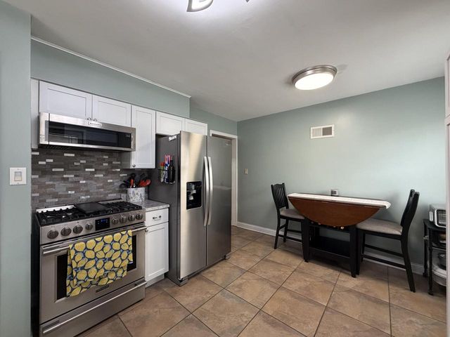 2540 Lincoln ROAD, Kenosha, WI 53143