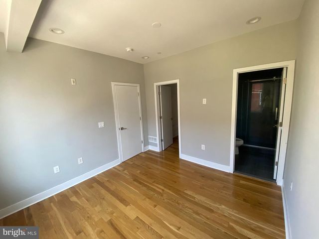 1642 CAMBRIDGE ST, Philadelphia, PA 19130