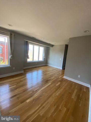 1642 CAMBRIDGE ST, Philadelphia, PA 19130