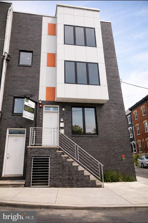 1642 CAMBRIDGE ST, Philadelphia, PA 19130