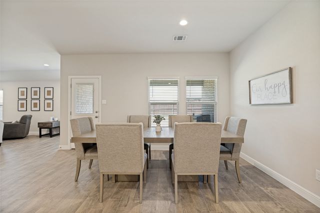 1337 Rolling Meadows Drive, Cedar Hill, TX 75104