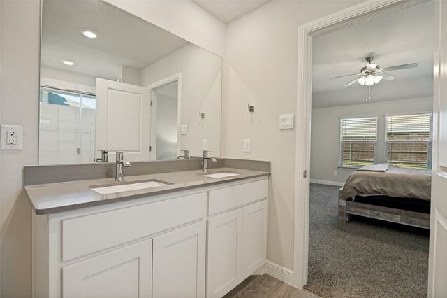1337 Rolling Meadows Drive, Cedar Hill, TX 75104
