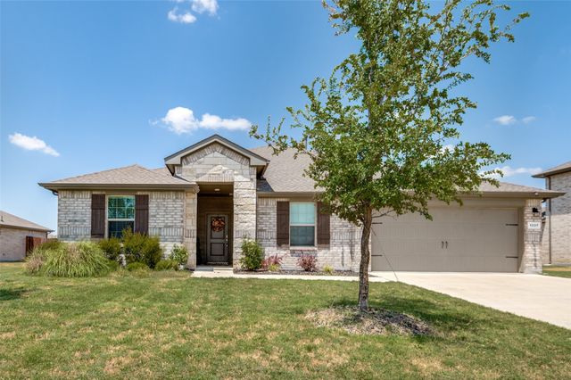 1337 Rolling Meadows Drive, Cedar Hill, TX 75104
